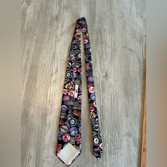 Vintage Mens MLB Logo 1994 Baseball Surrey Neck Tie Made In USA excellent shape. - Picture 4 of 7